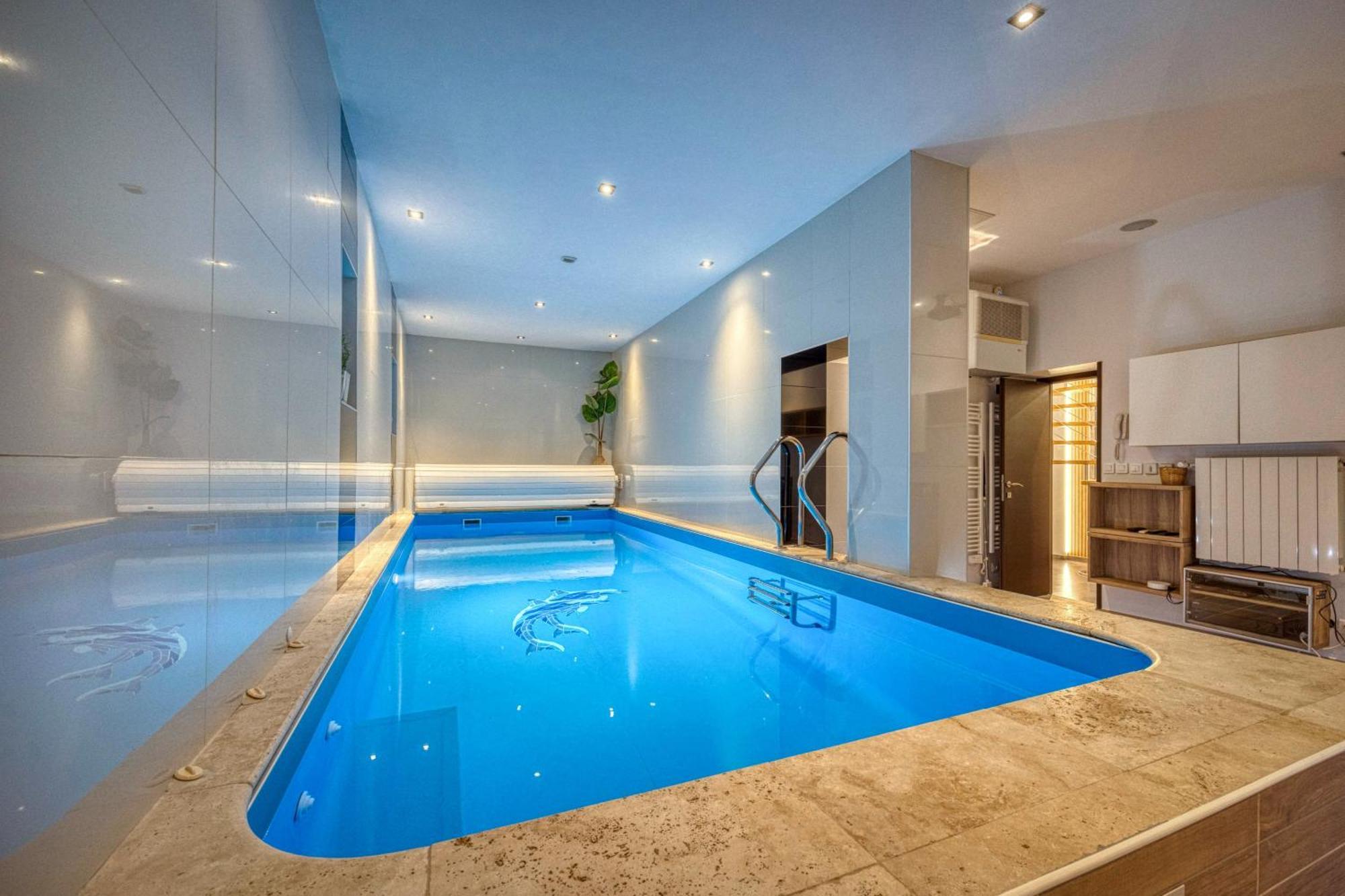 La Villa - Piscine / Karaoke / Jeux Fontaine  Luaran gambar